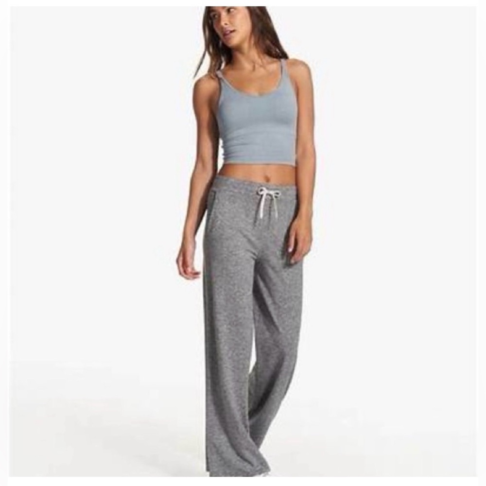 Vuori Halo Essential Wideleg NWOT Medium LONG
